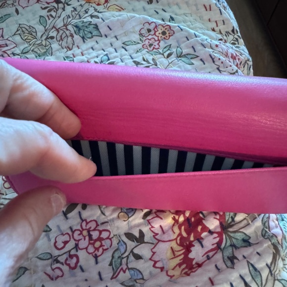 EUC Kate Spade Pink Leather Wristlet - Picture 6 of 6